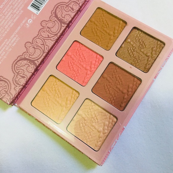 Highlight- Bronzing Palette - Picture 3 of 3